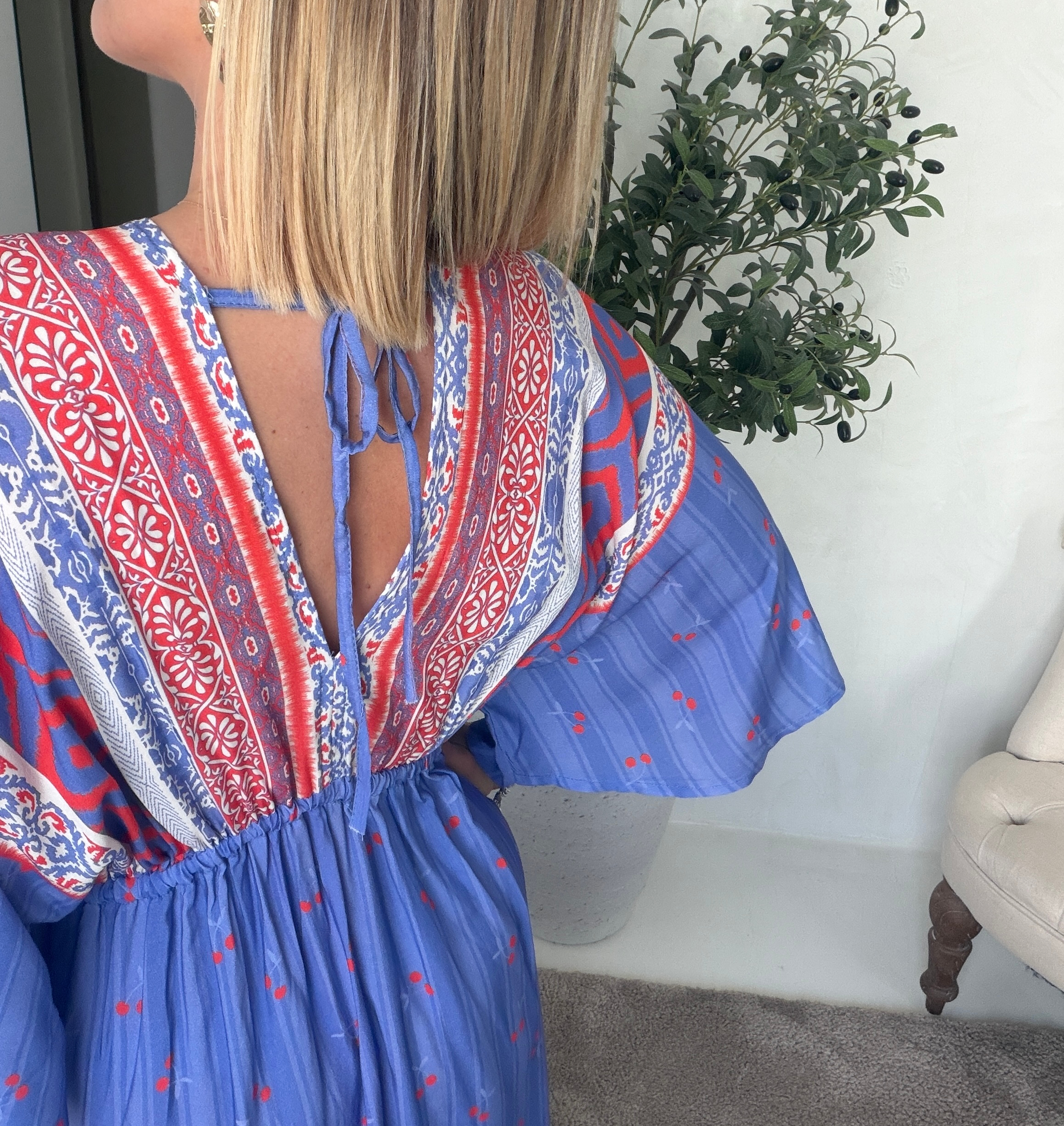Robe longue bleue à motifs rouges — vue 3