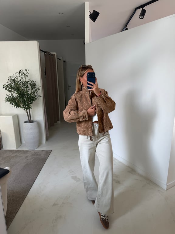 Veste en jean tacheté camel