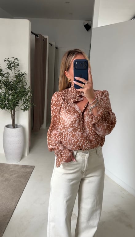 Blouse à motifs biche camel