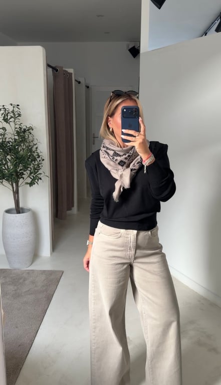 Pull à épaulettes noir