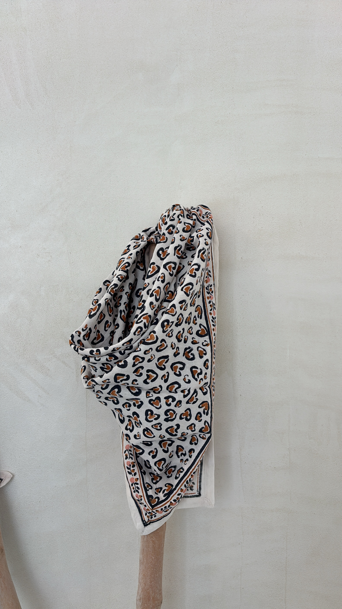 Grand foulards à motifs Maison Augustin — vue 7