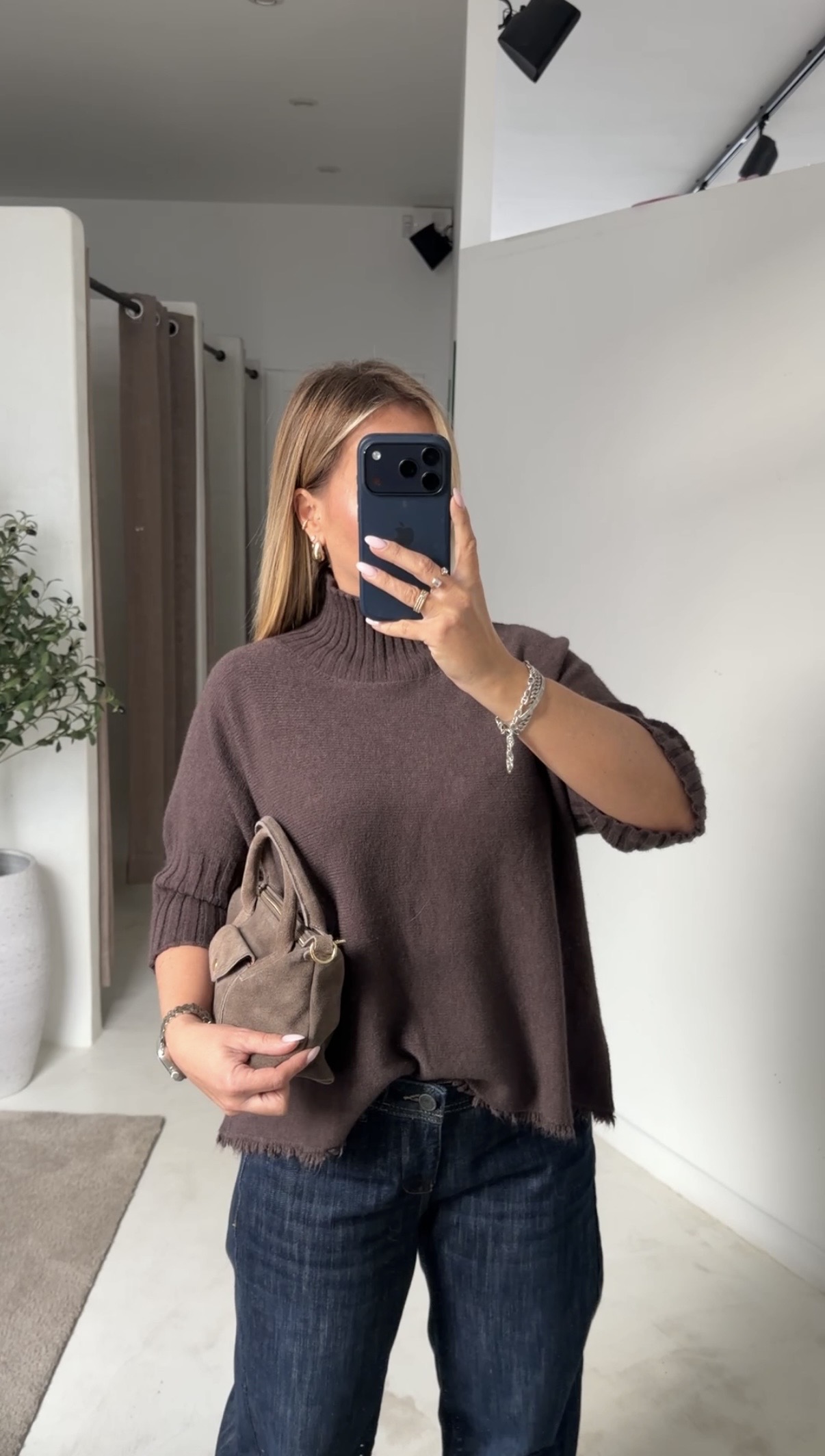 Pull manches courtes marron col funnel — vue 2