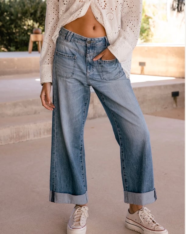 Jean large coupe flare avec ourlets - Pantalons & Jeans | Sodress