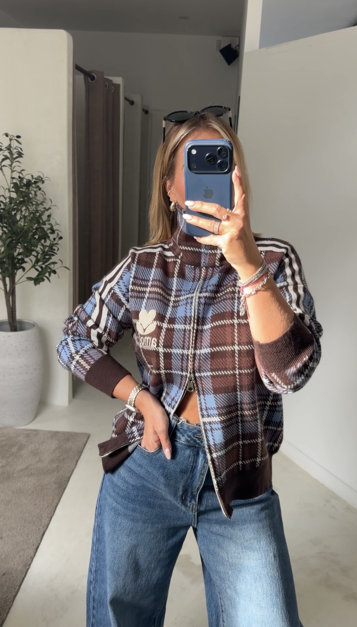 Gilet à carreaux « amour » marron & bleu — vue 2