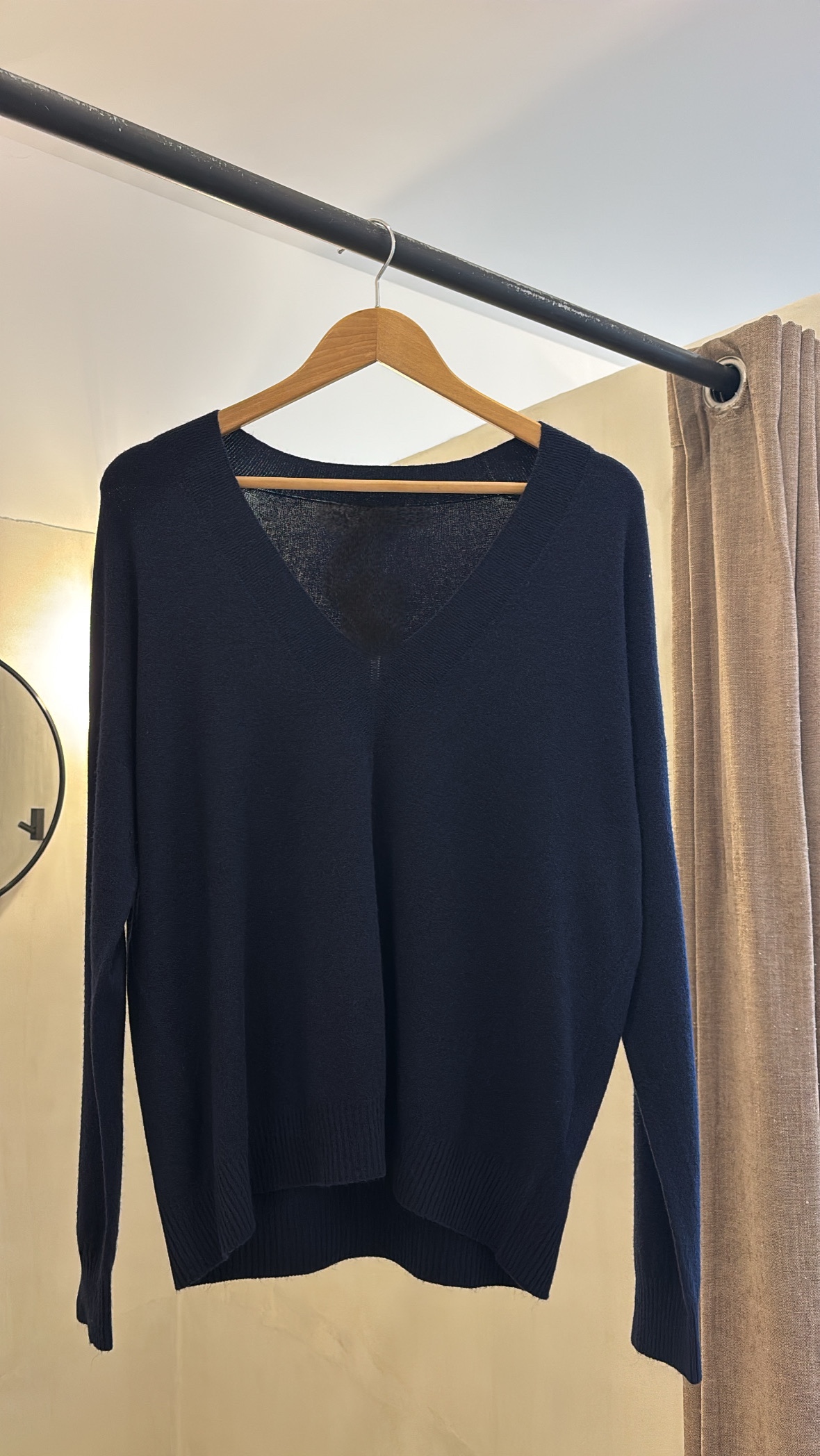 Pulls col V détails côtelés (plusieurs coloris) — vue 5