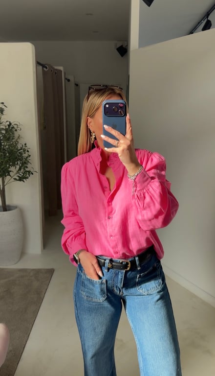 Blouse rose col à volants discrets - Blouses & Chemisiers | Sodress