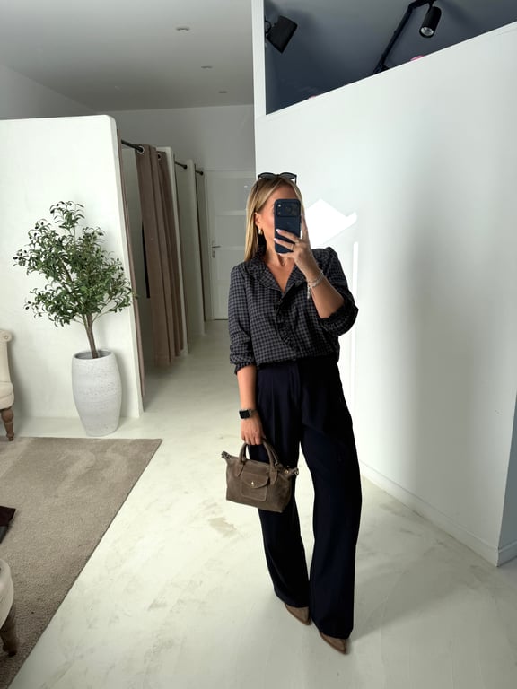 Blouse à carreaux bleu marine détails volants