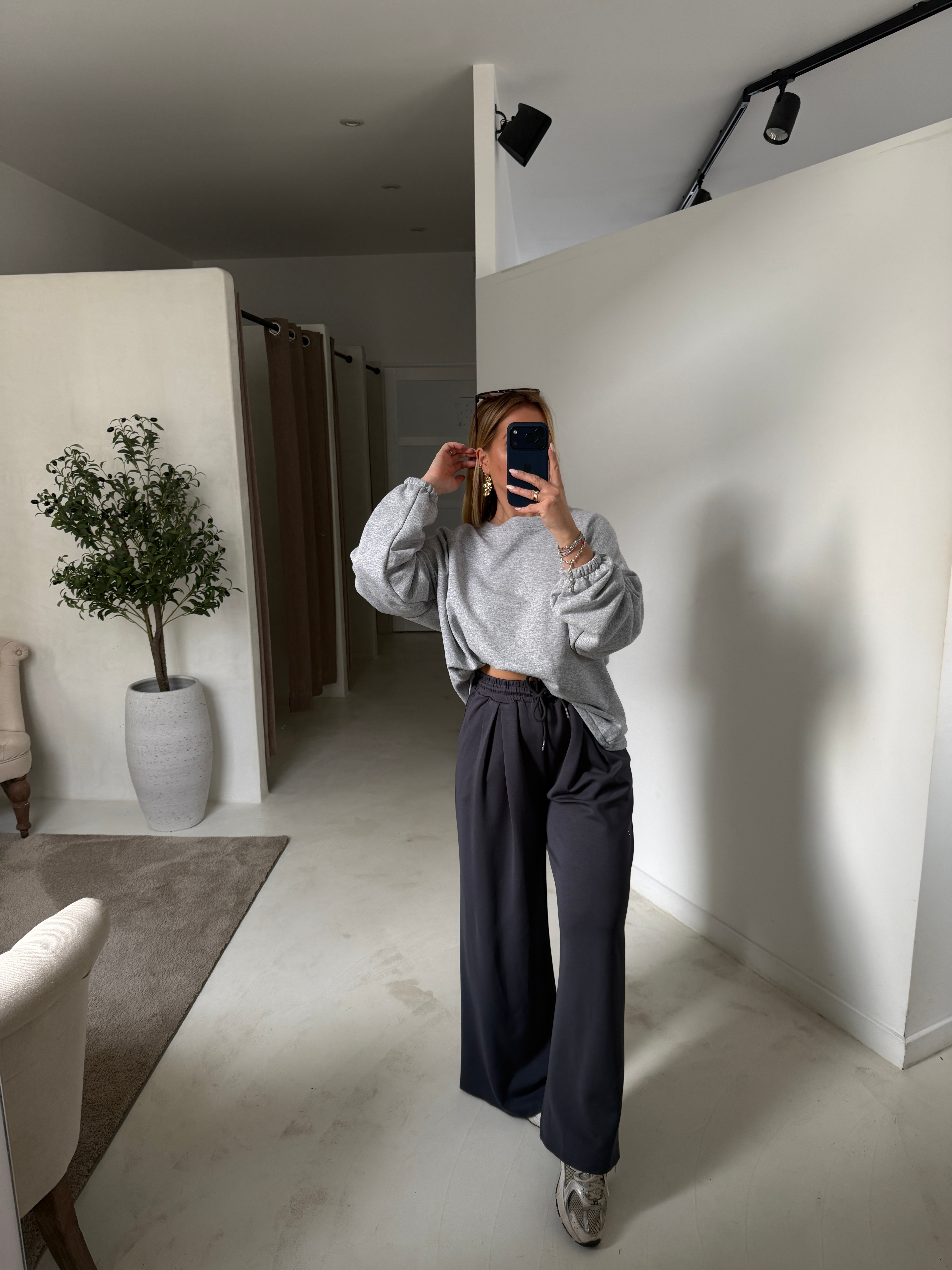 Sweat oversize gris mommy — vue 2