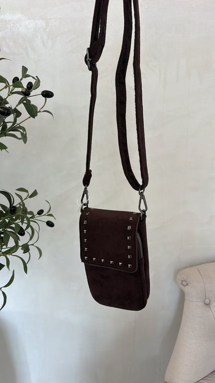 Pochette de téléphone en daim chocolat