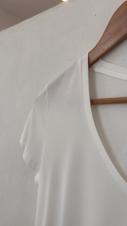 T-shirt col V blanc — vue alternative