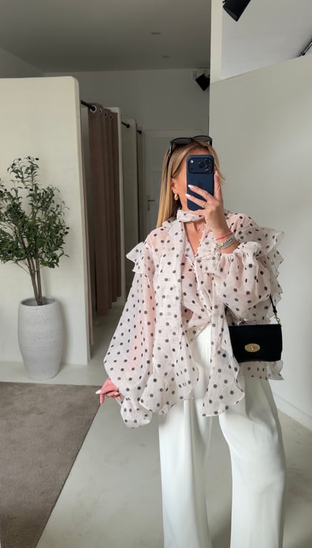 Blouse ample à pois avec écharpe