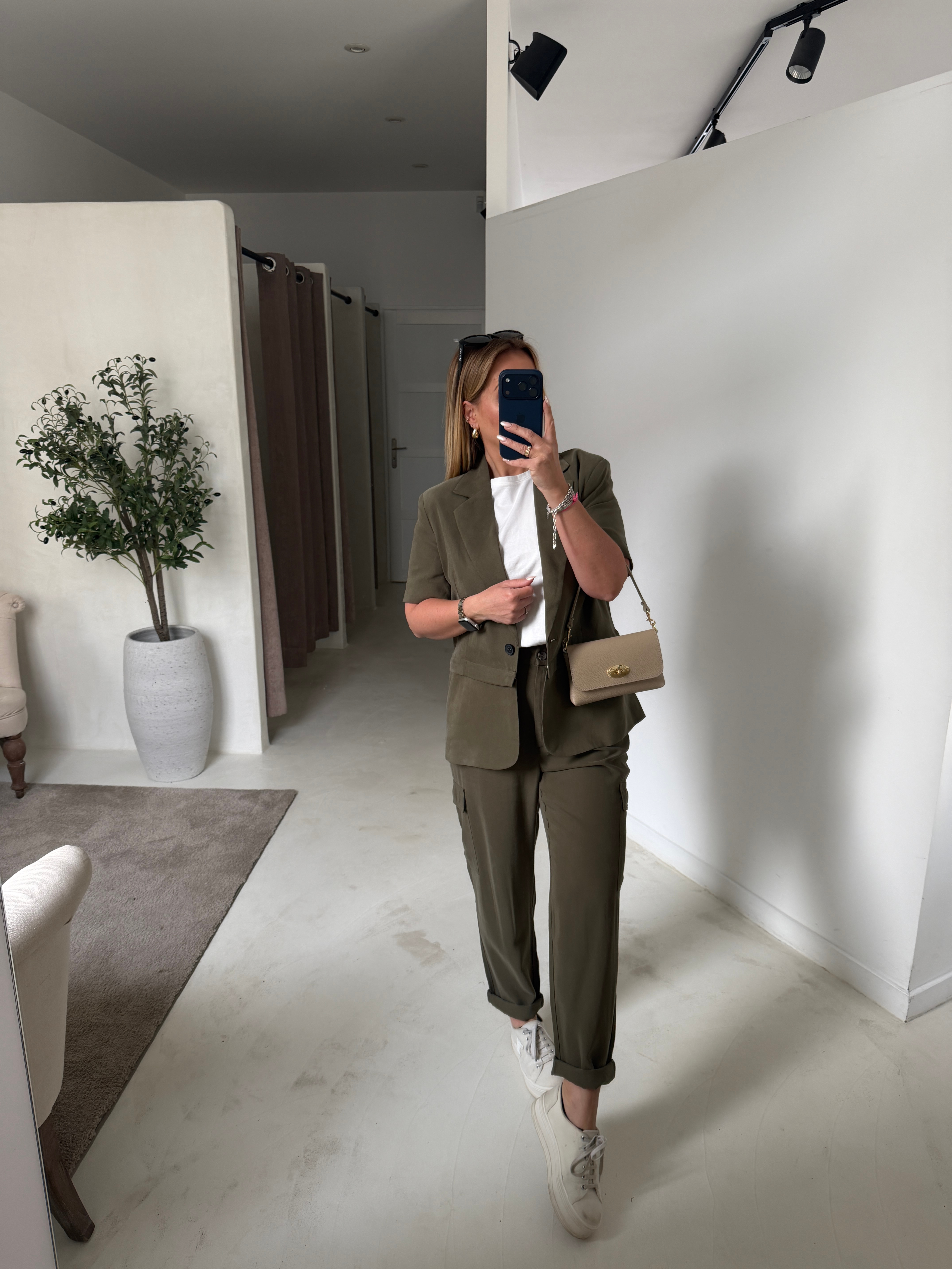 Pantalon fluide cargo kaki — vue alternative