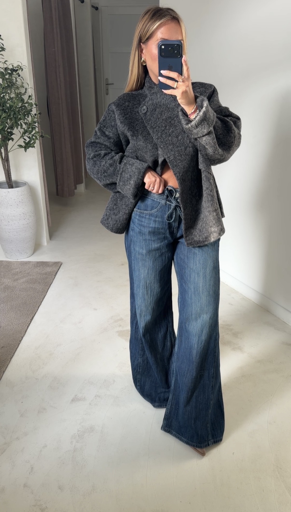 Manteau gris avec fermeture asymétrique — vue 2
