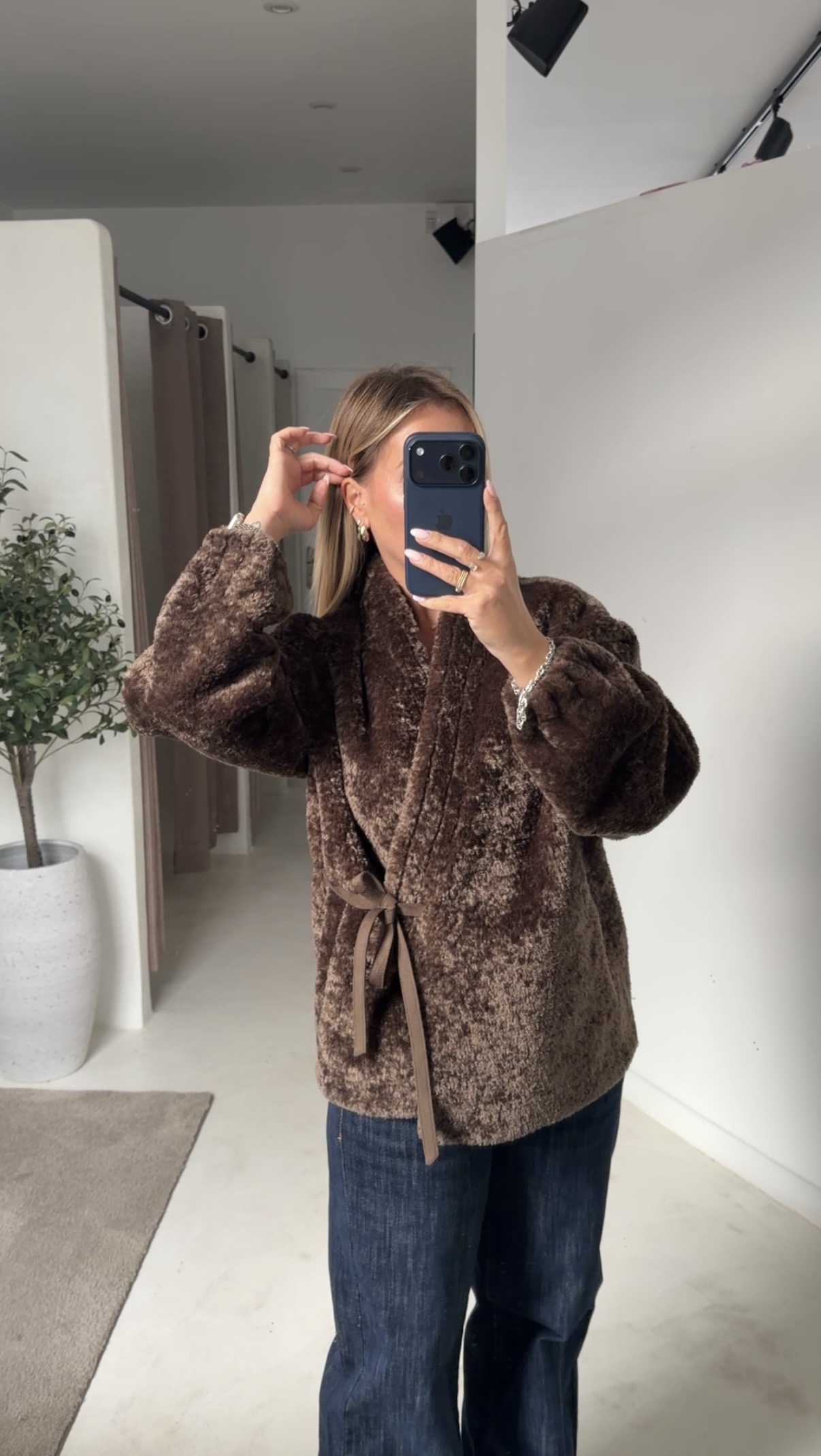Manteau en fausse fourrure marron style kimono — vue 2