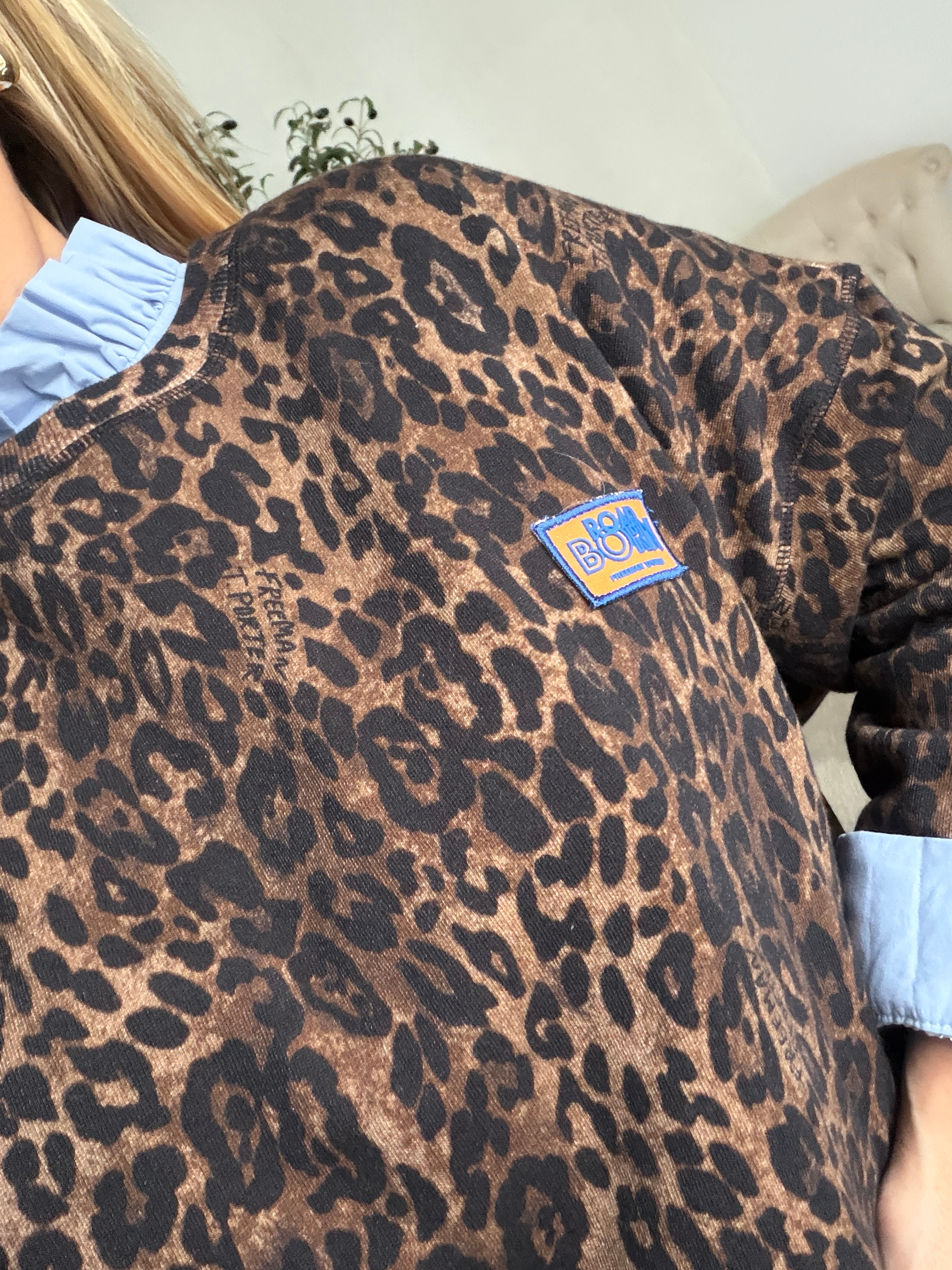 Sweat léopard — vue 2