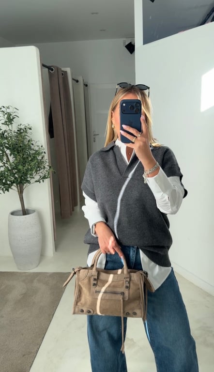Pull sans manches en maille gris anthracite à finitions côtelées — vue alternative