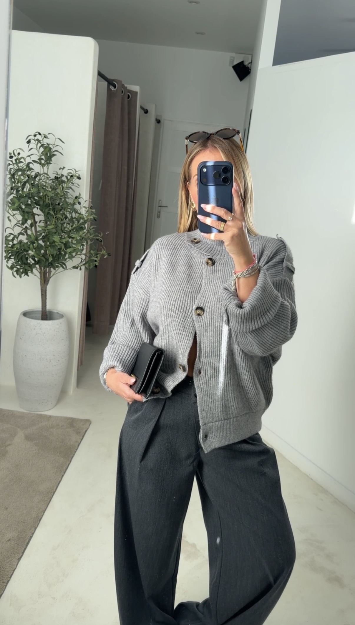 Gilet côtelé gris à col montant — vue 3