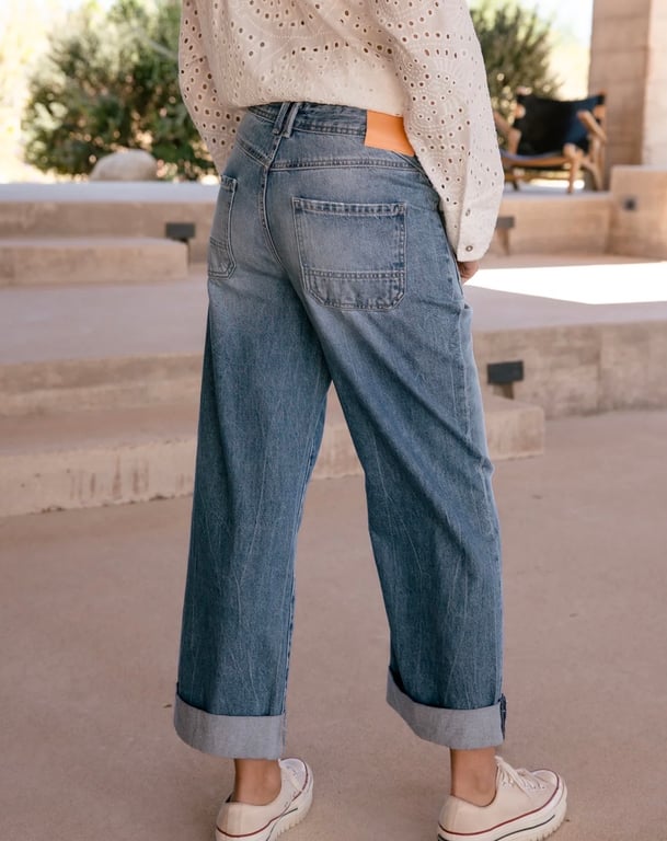 Jean large coupe flare avec ourlets - Pantalons & Jeans | Sodress - Vue alternative