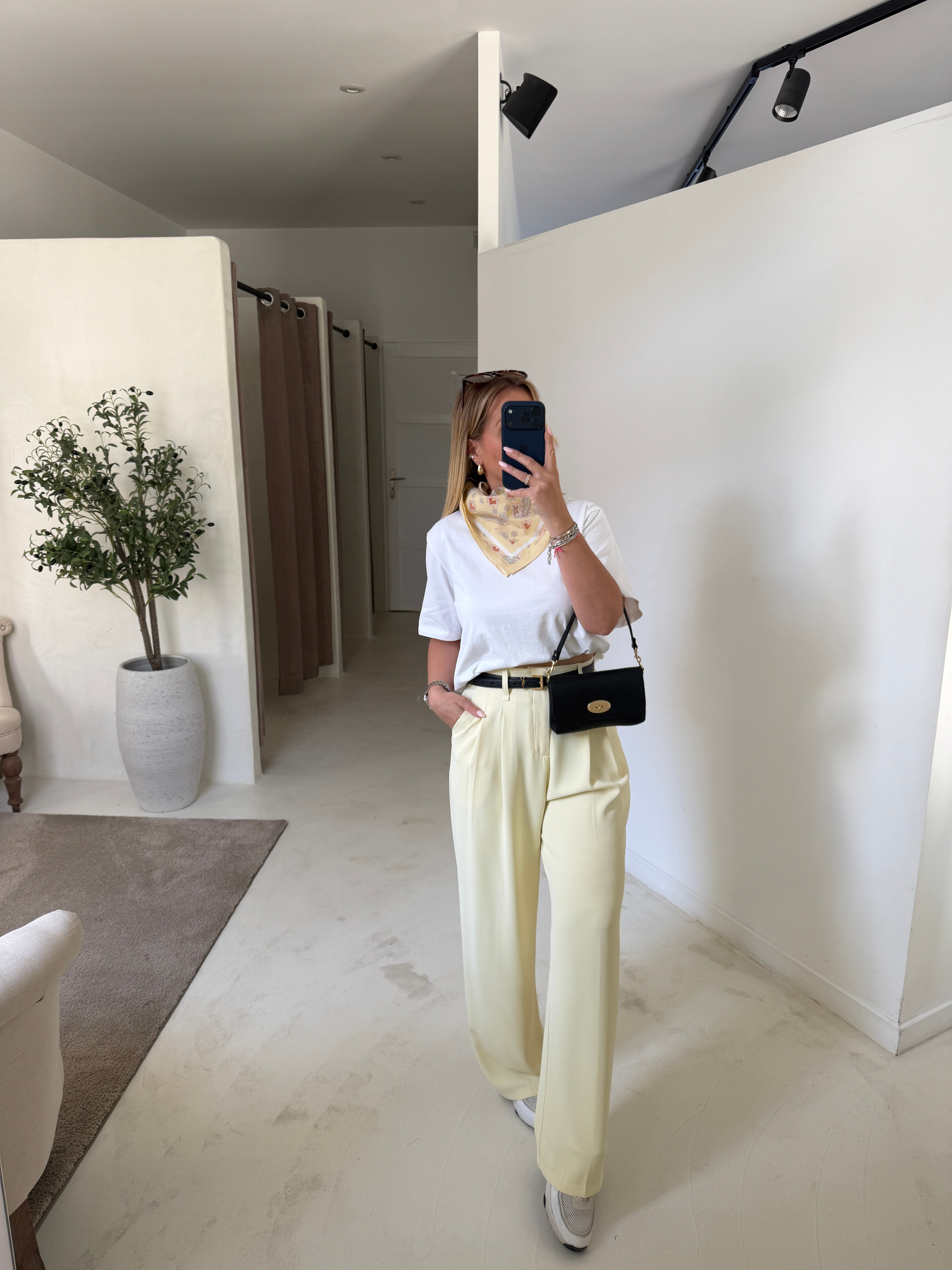 Pantalon fluide et large jaune