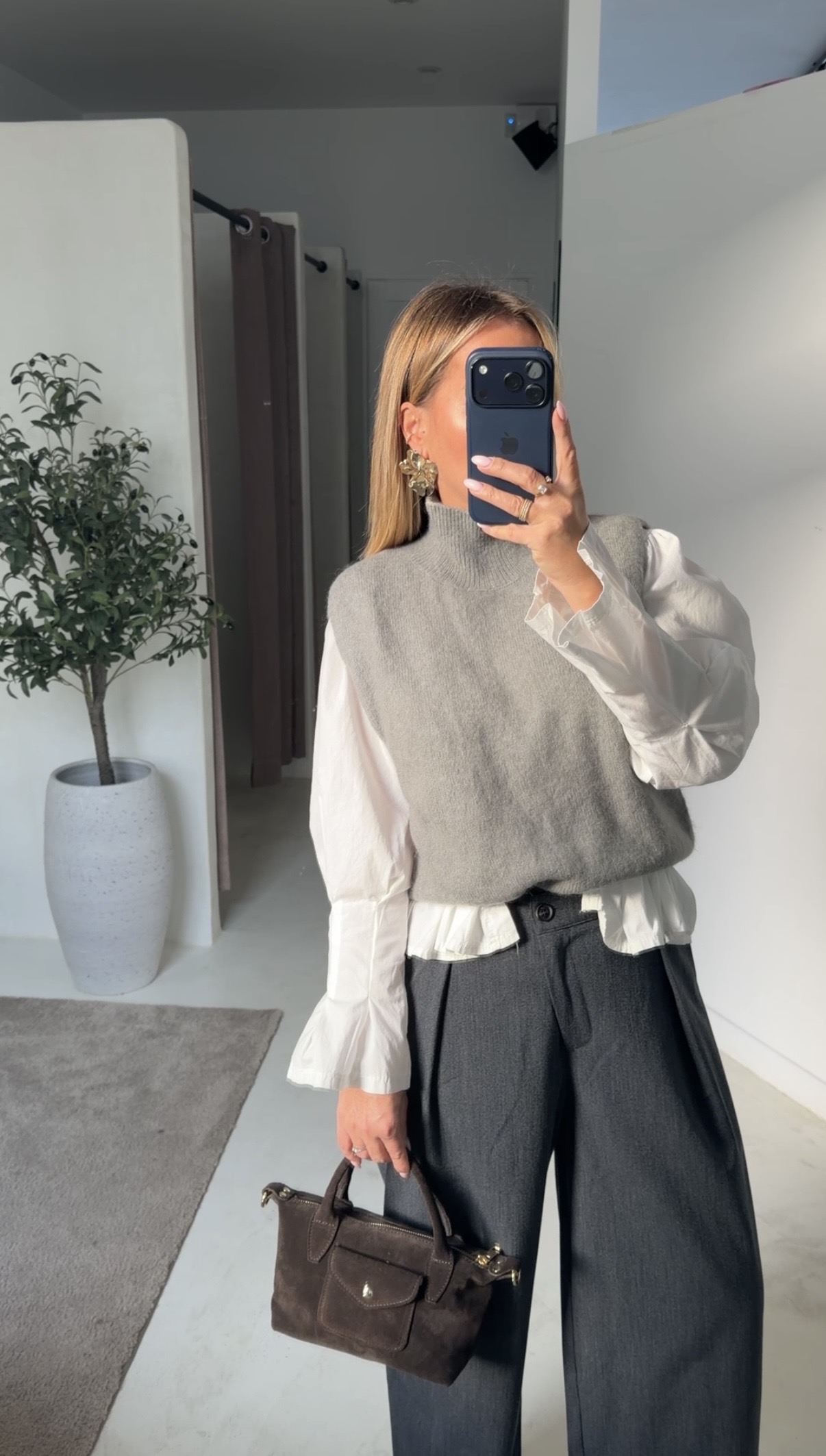 Pull sans manches gris en alpaga à col montant — vue 2