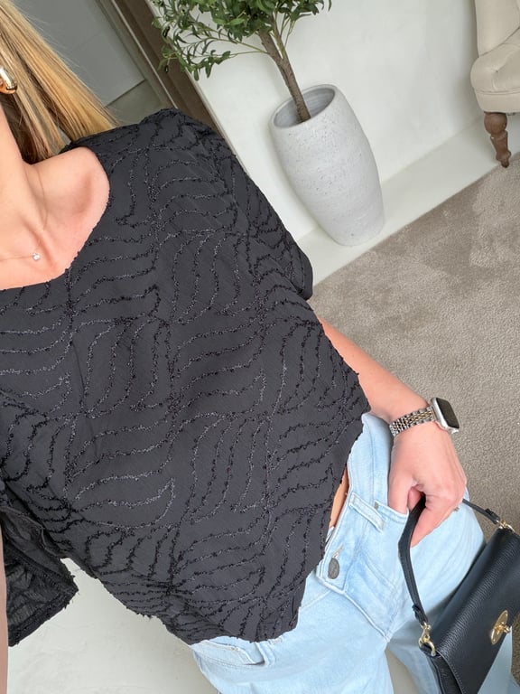 Blouse courte noir avec broderies — vue alternative
