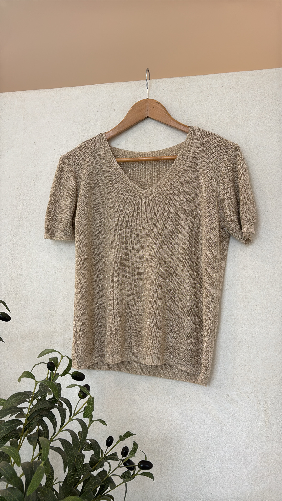T-shirts col V avec fil argenté — vue 7
