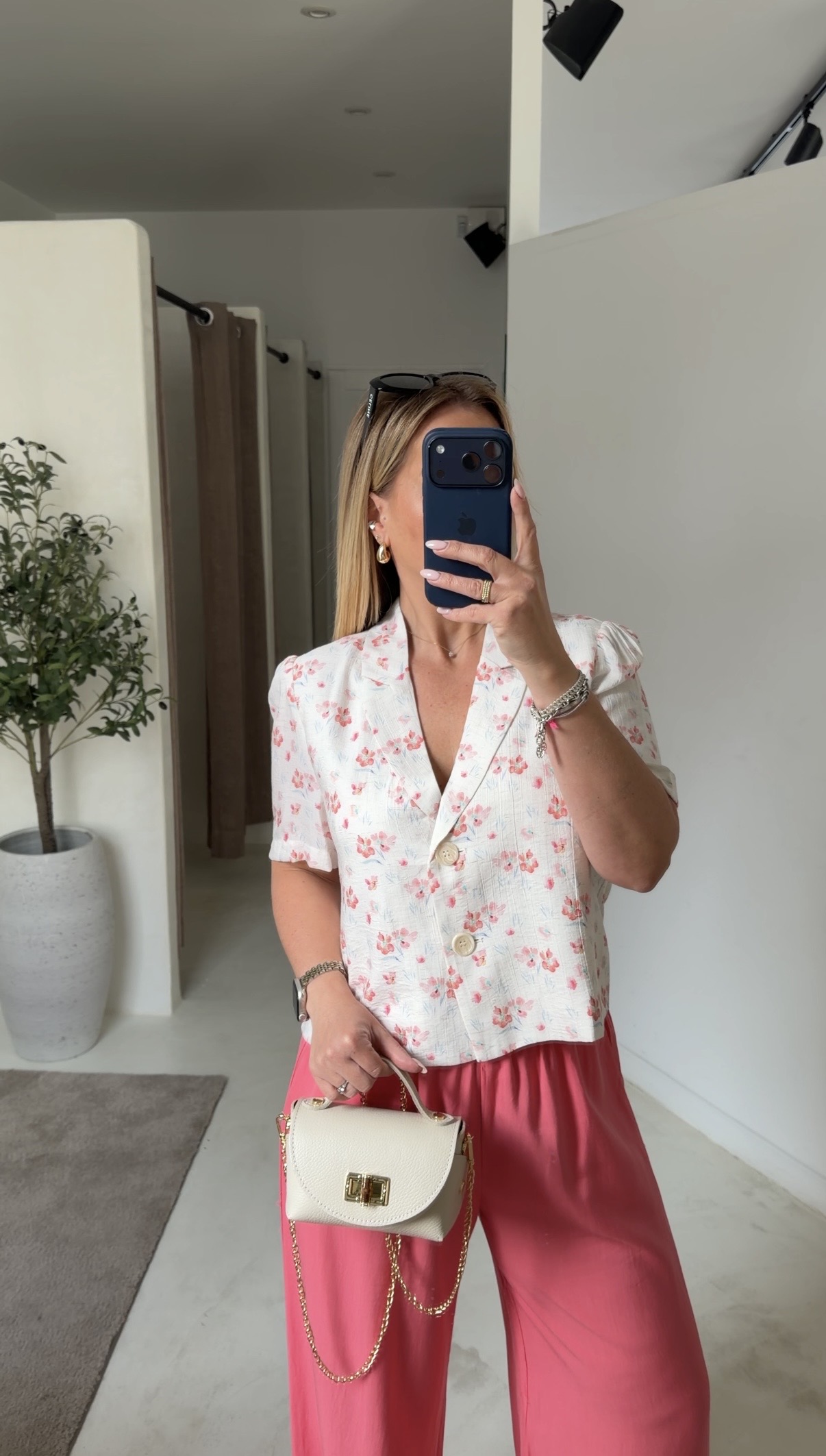Chemise courte à fleurs — vue 2