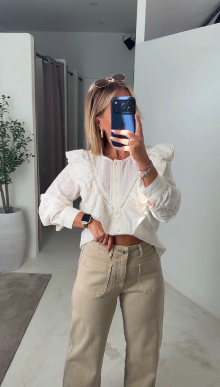 Blouse crème à volants et broderies — vue alternative