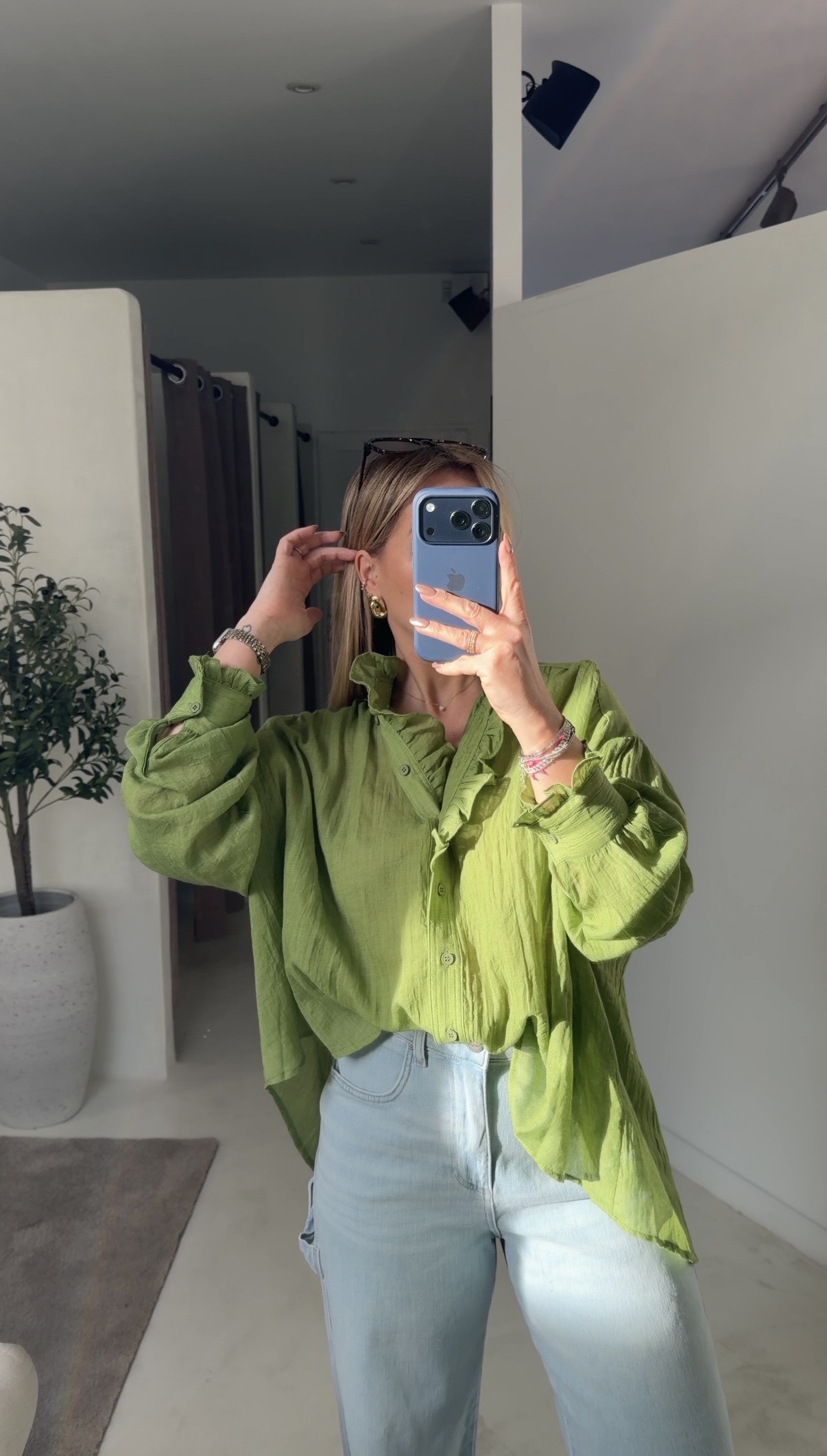 Blouse vert pomme fluide et ample — vue 2