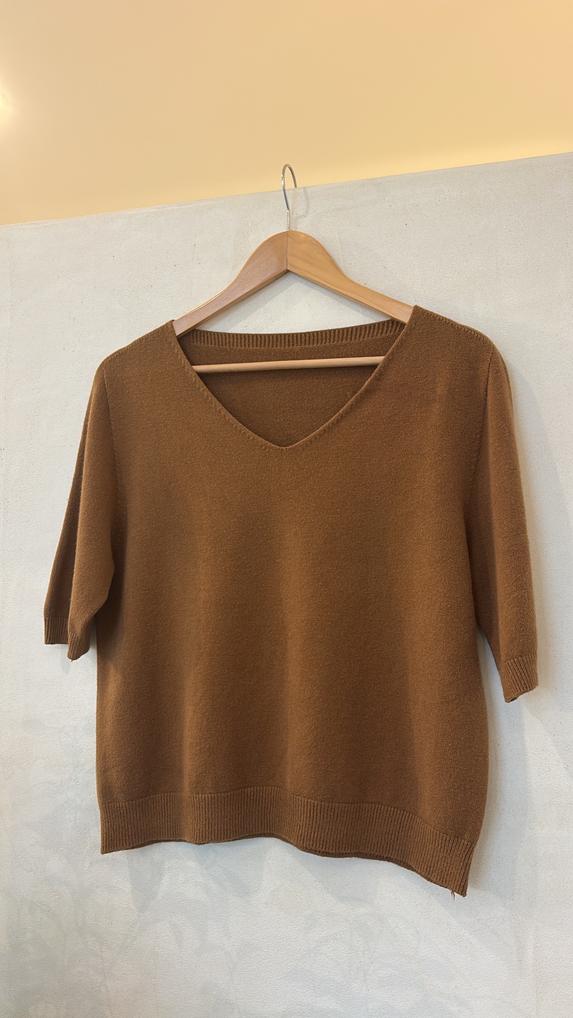 Pulls sans manches col V (plusieurs coloris) — vue 6