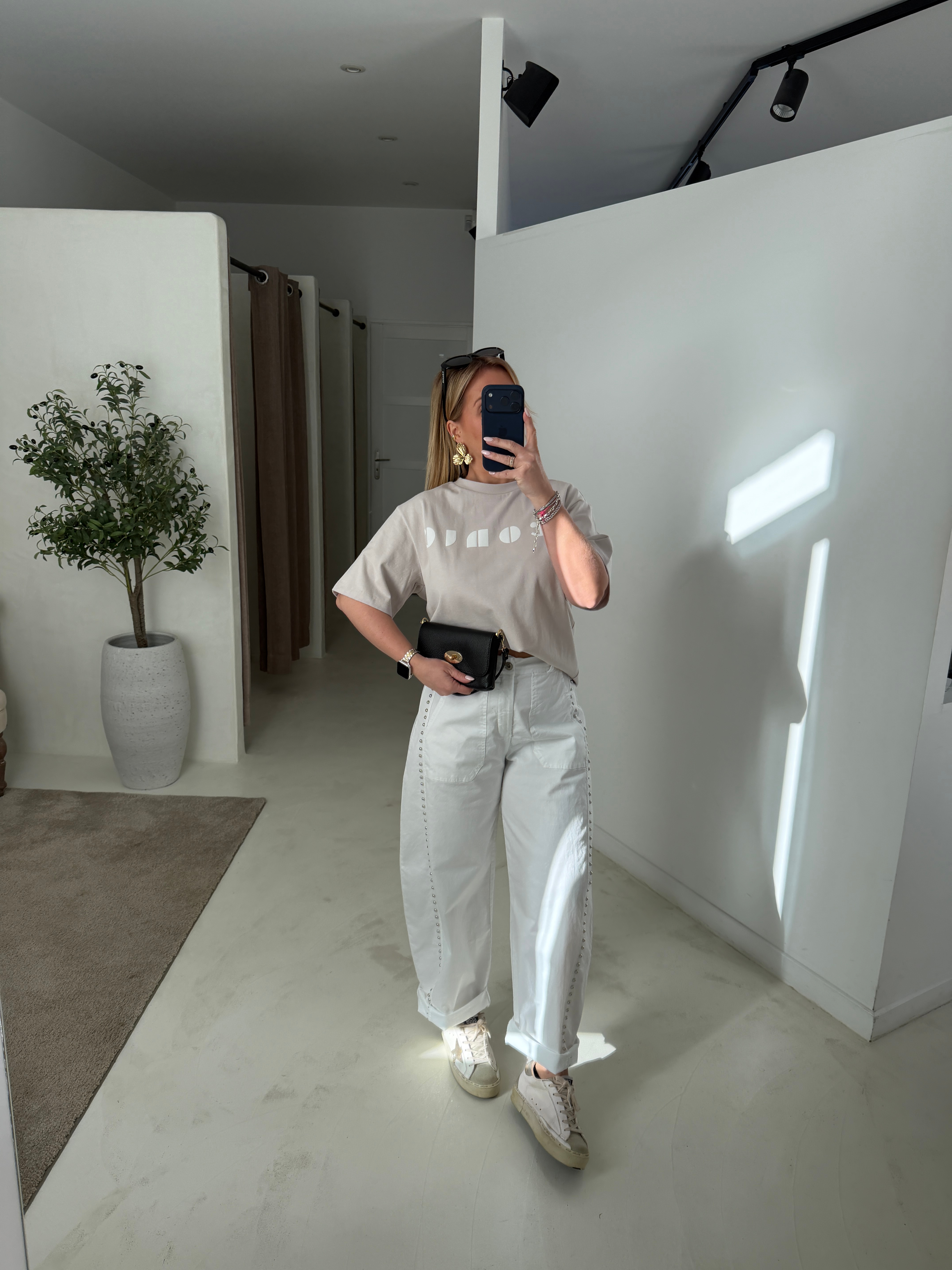 T-shirt gris avec iconic blanc — vue 2