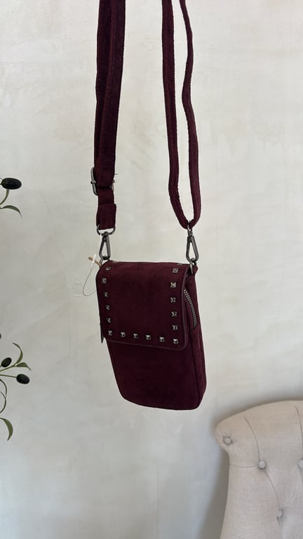 Pochette de téléphone en daim bordeaux