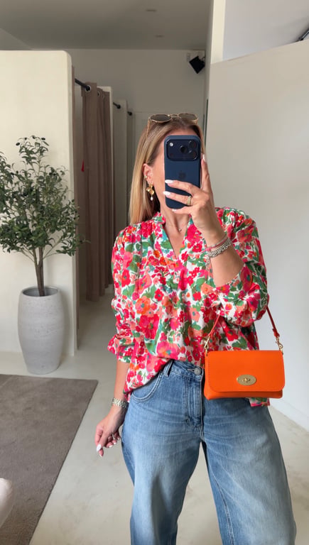 Blouse à fleurs col V