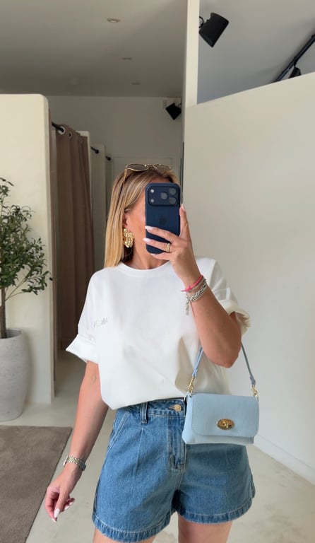 Short court en jean bleu denim
