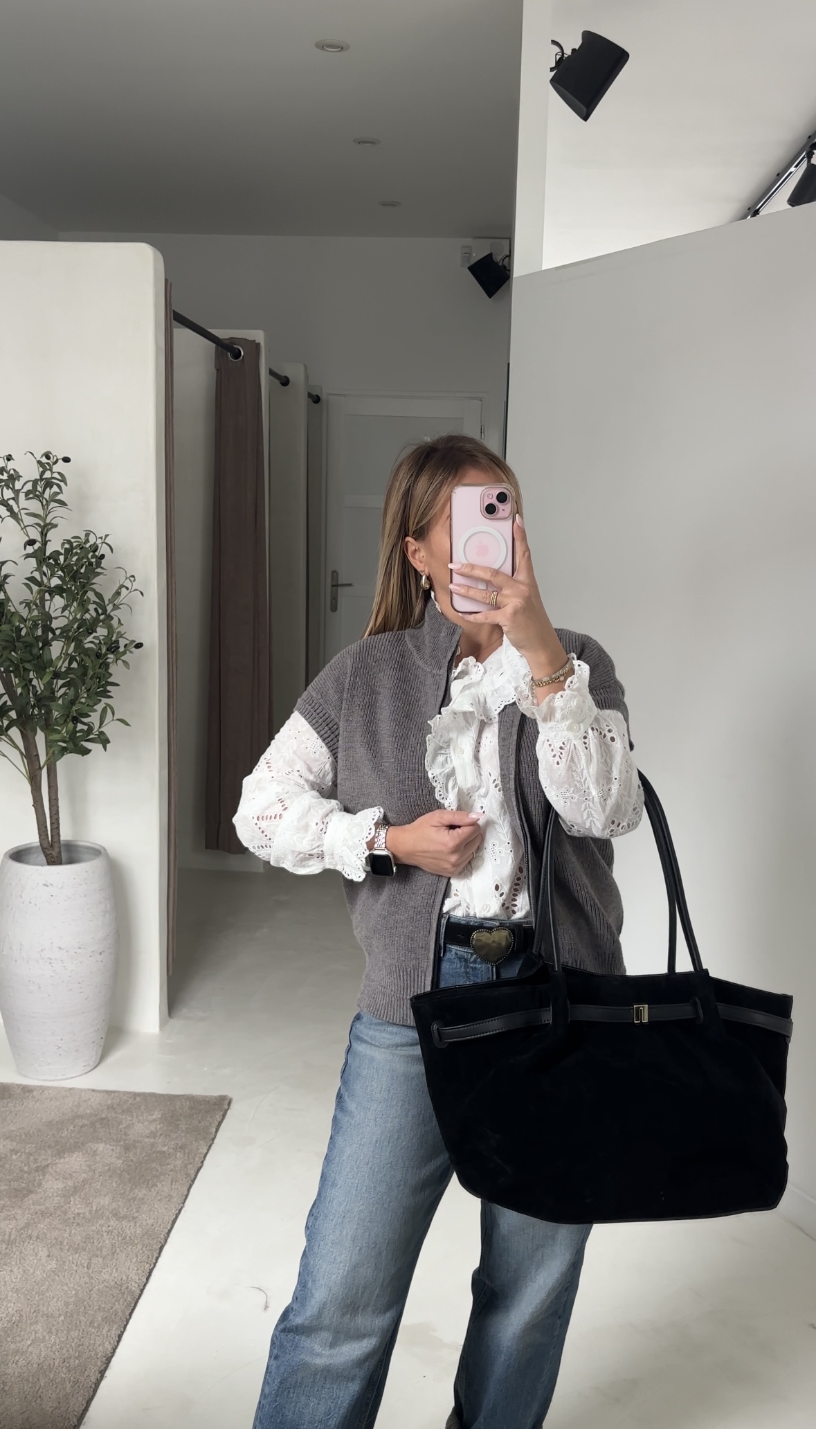 Cardigan zippé gris sans manches avec col montant — vue 2