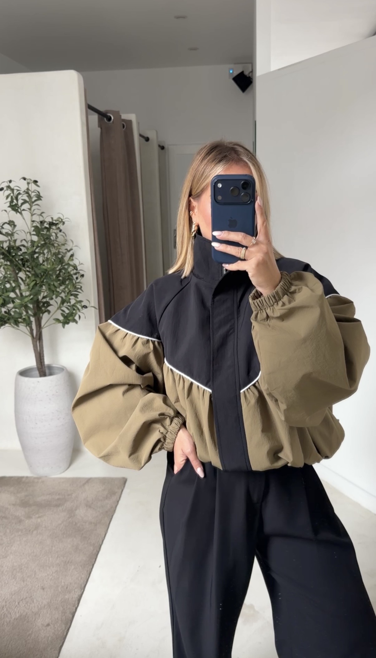 Veste oversize kaki et noir col montant — vue 2