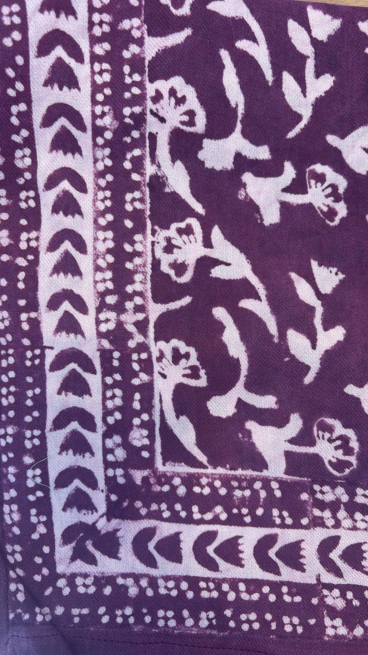 Grand foulard à motifs So Family — vue 24