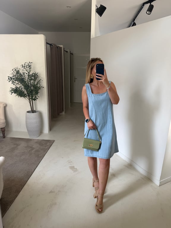 Robe en jean à bretelles