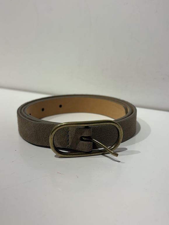 Ceinture fine en daim taupe foncé, boucle dorée - Accessoires | Sodress