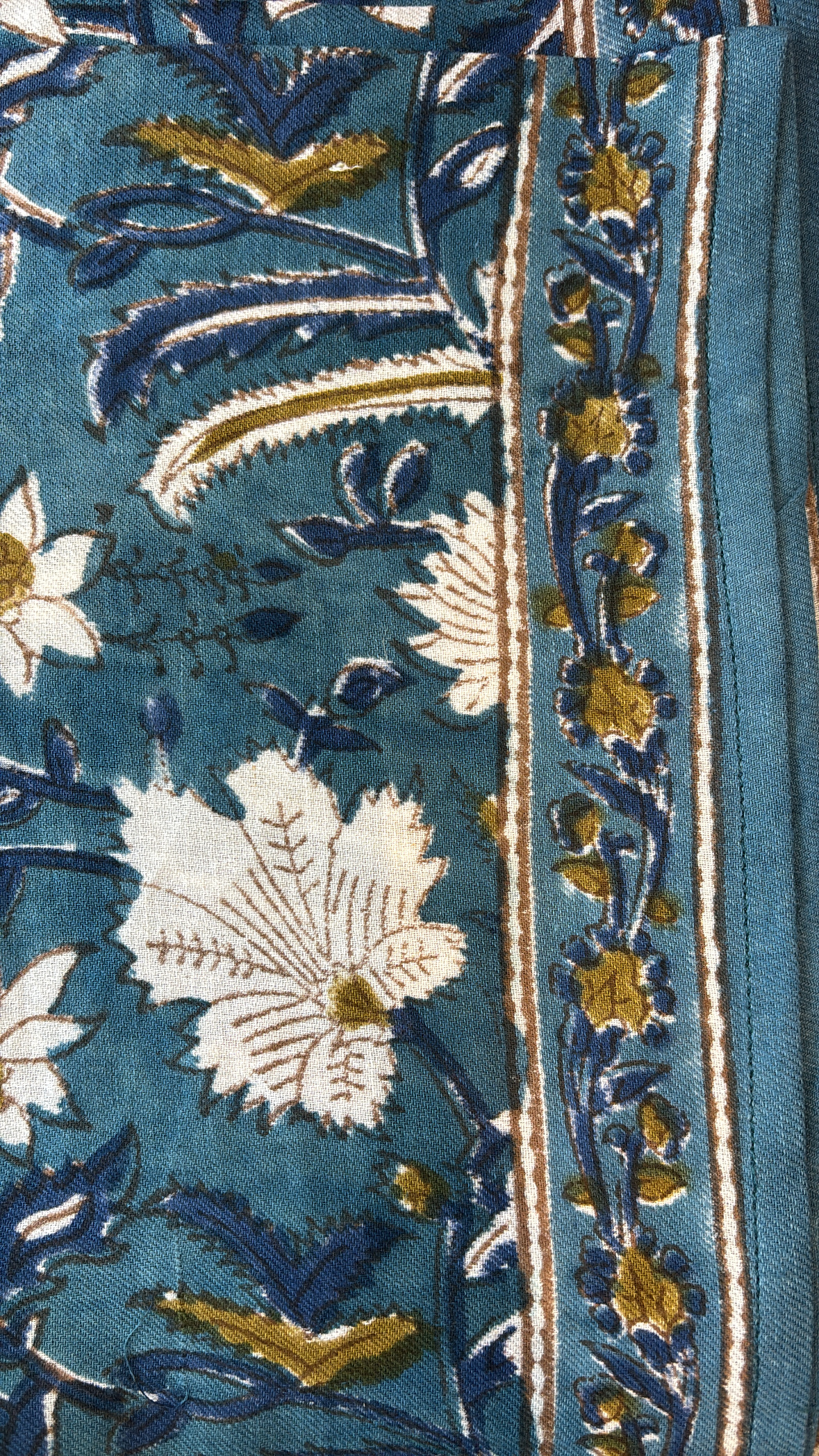 Grand foulard à motifs So Family — vue 33