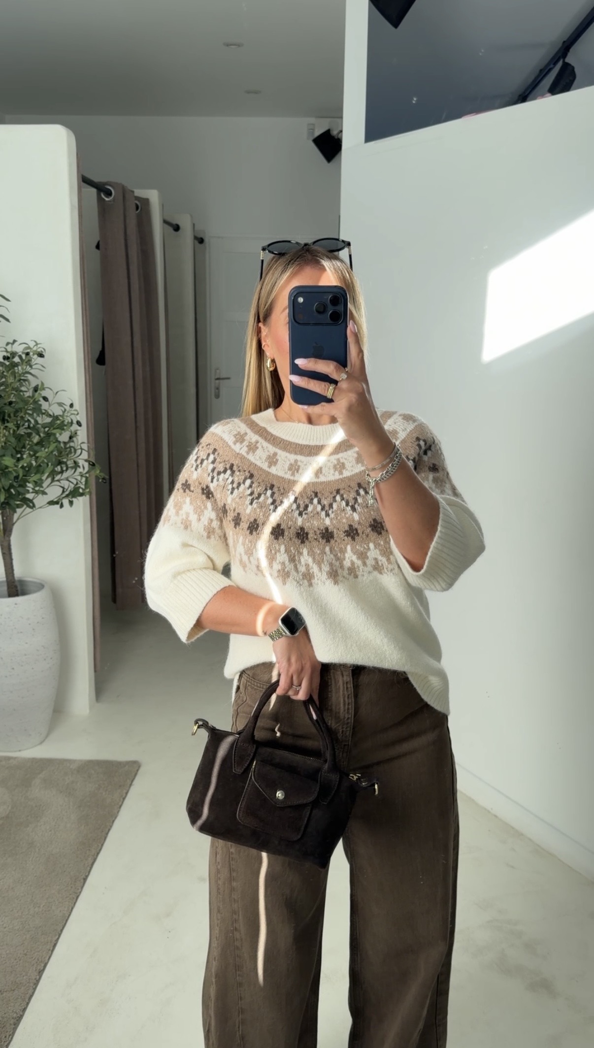 Pull manches 3/4 écru avec motifs beige et marron — vue 2