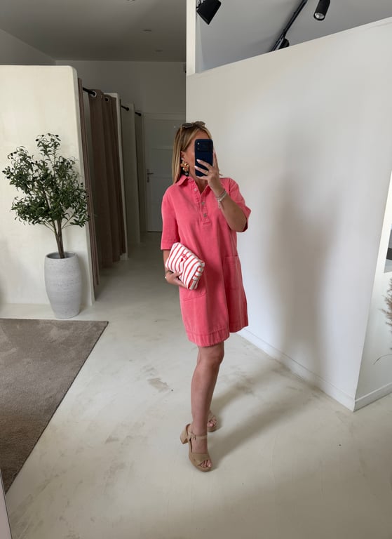 Robe en jean rose détails poches