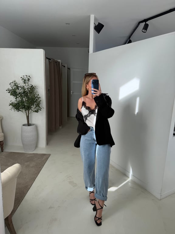 Débardeur effet soie blanc avec dentelle noire - Prêt-à-porter | Sodress