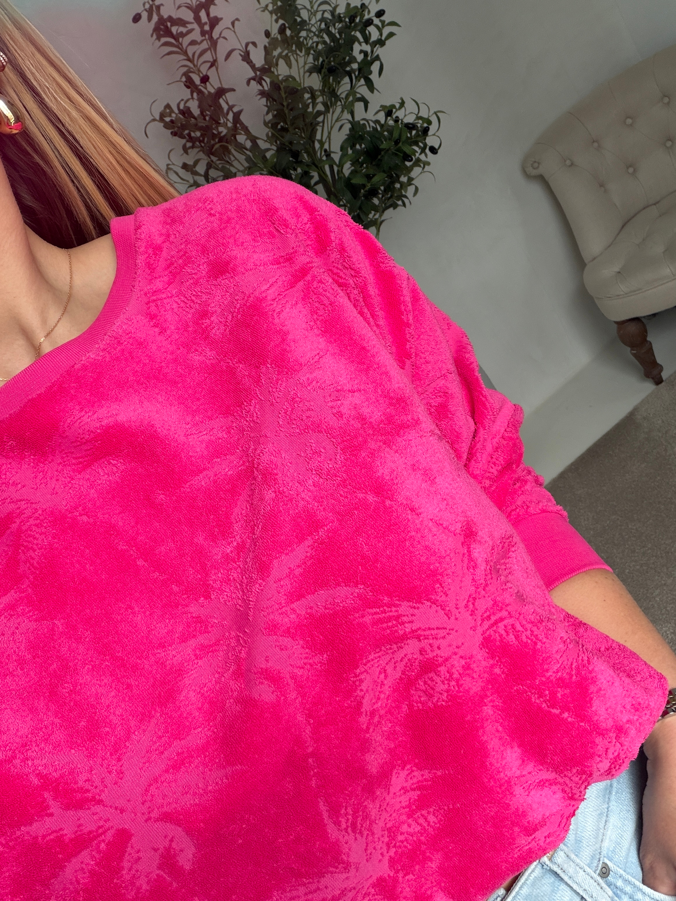 Pull en éponge rose fuchsia avec palmiers — vue alternative