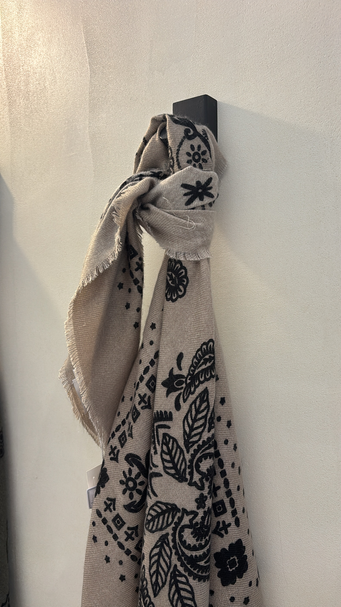 Foulard en laine motif bandana — vue 3