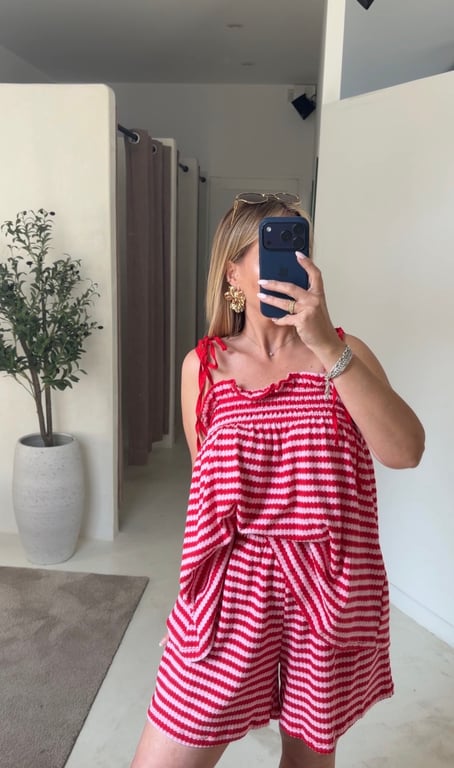 Short en maille rayée rose & rouge