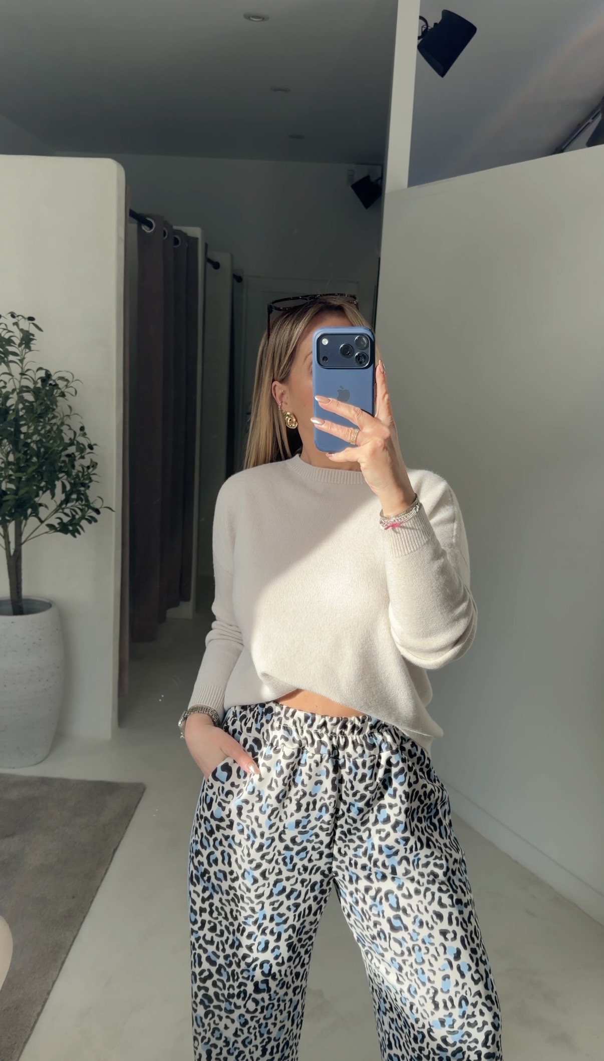 Pulls col rond toucher cachemire ( plusieurs coloris) — vue 2