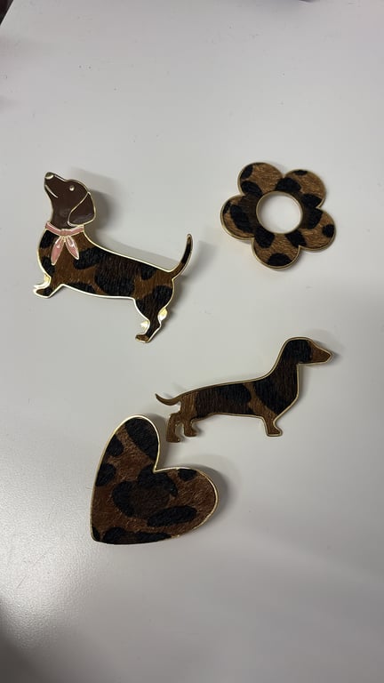 Broches texturées léopard