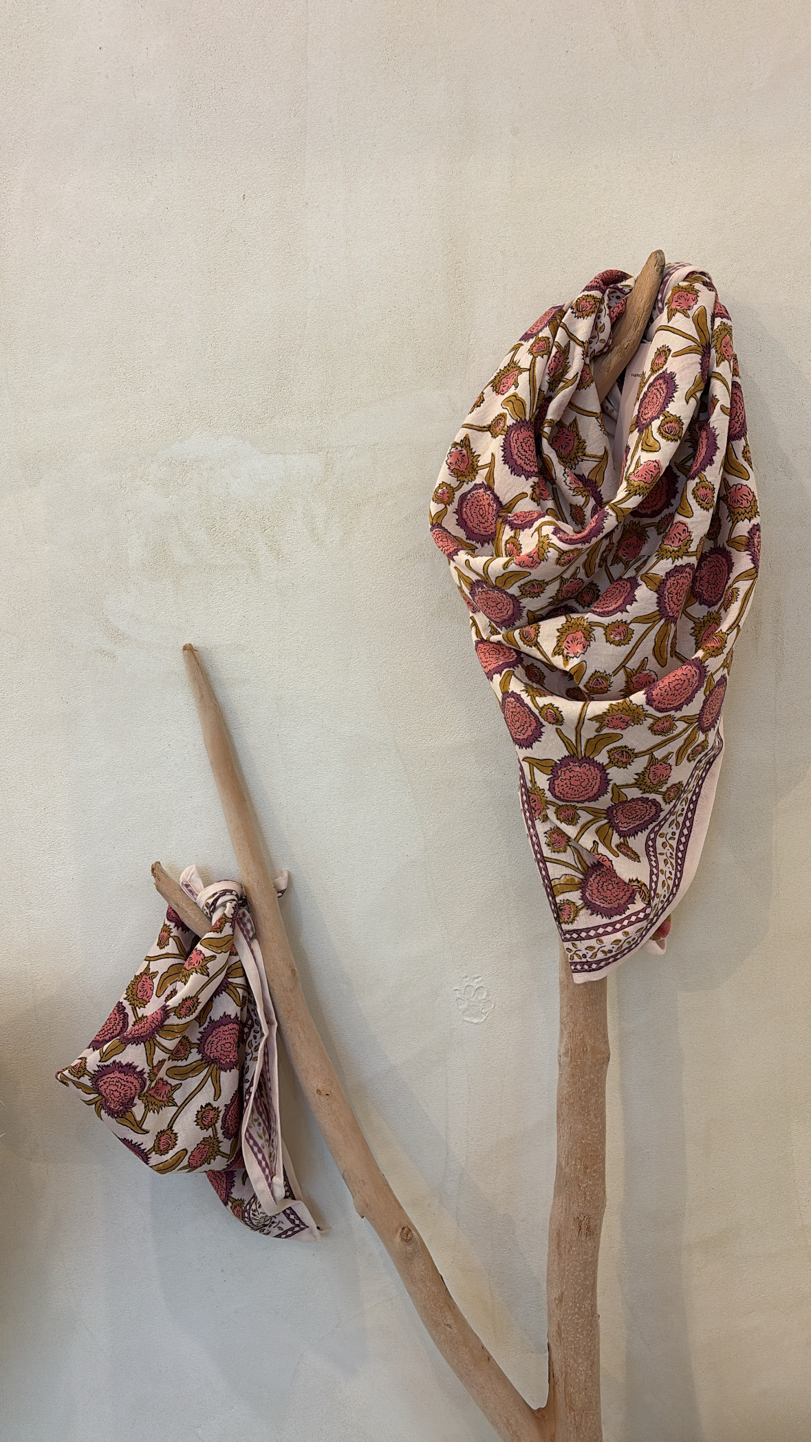 Grand foulard à motifs So Family — vue 3