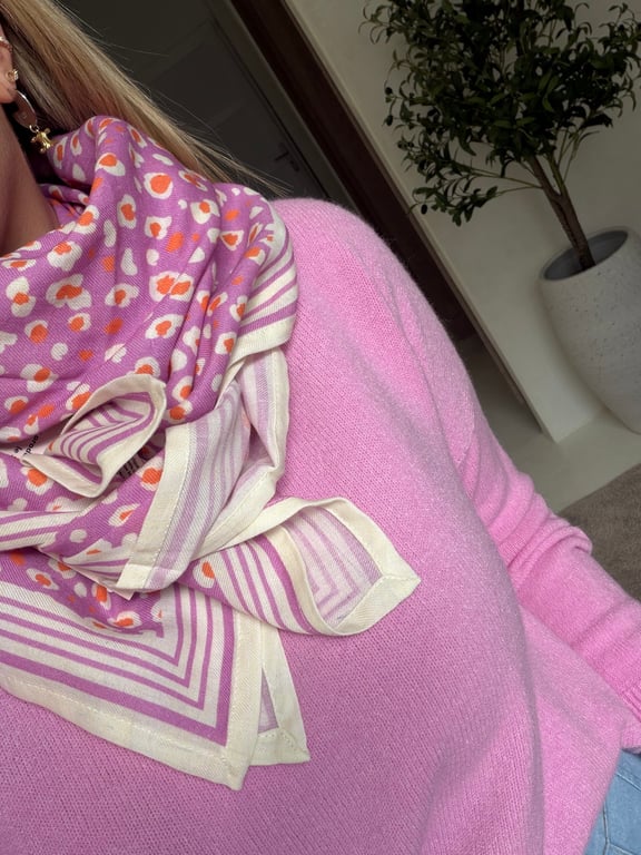 Grand foulard rose à motifs léopard - Accessoires | Sodress
